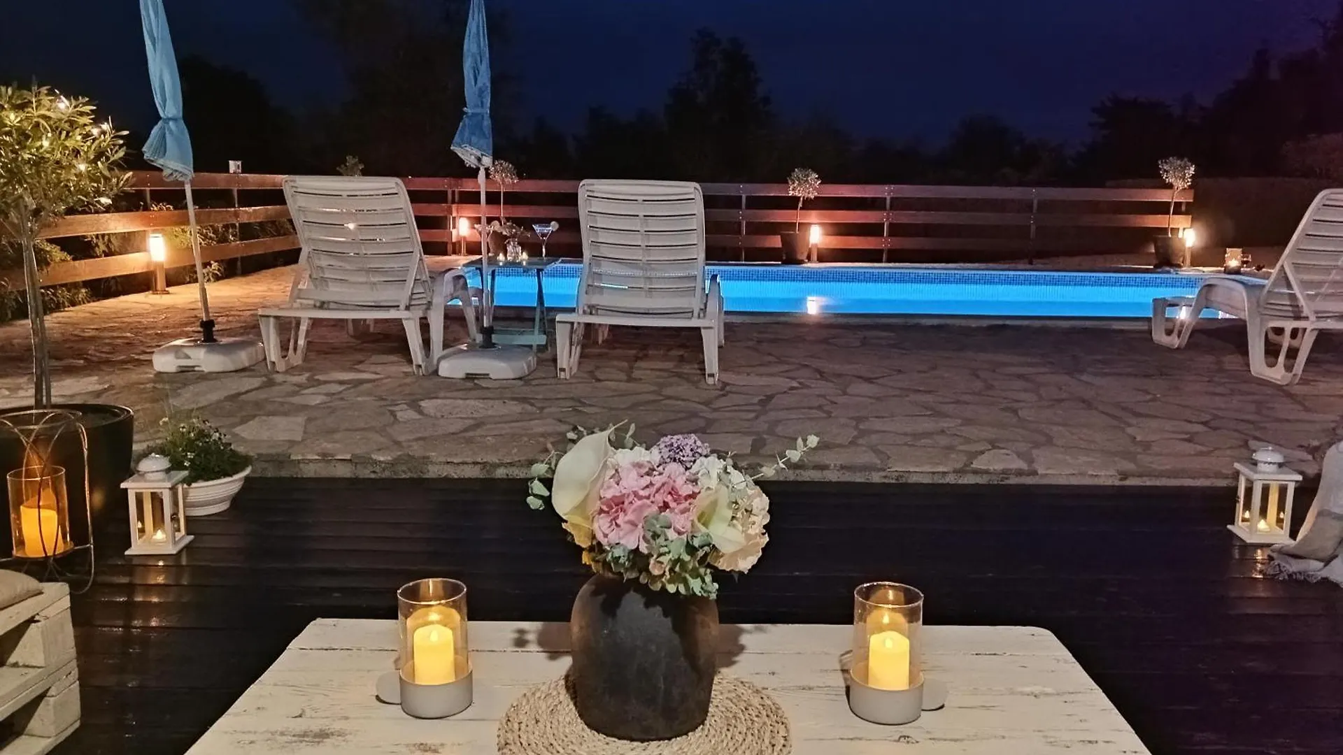 Villa Holiday Home Fabio In Dalmatia With Swimming Pool Banjevci