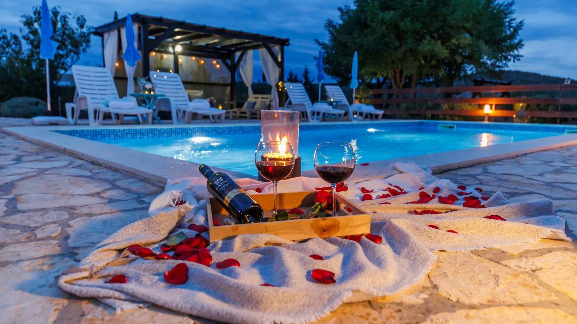Villa Holiday Home Fabio In Dalmatia With Swimming Pool Banjevci